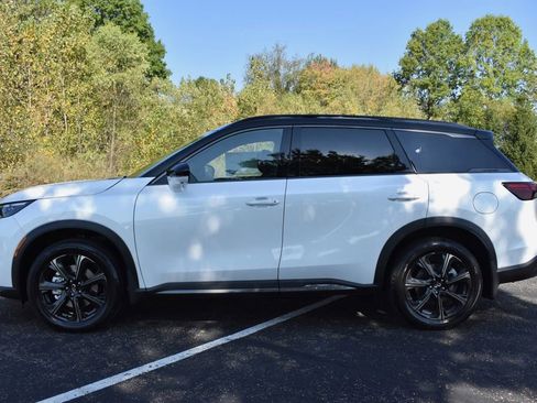 Used 2026 INFINITI QX60 Autograph w/ Dark Cargo Package image 2