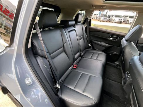 Used 2021 Nissan Rogue SL w/ Premium Package image 19