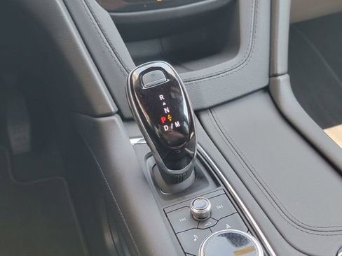 Used 2025 Cadillac XT5 Premium Luxury image 25