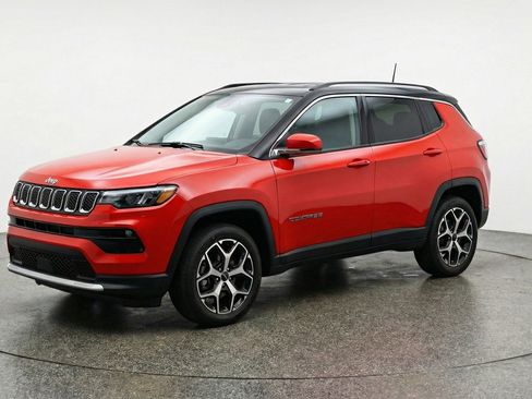 Used 2025 Jeep Compass Limited AWD/4WD image 3