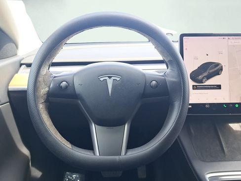 Used 2021 Tesla Model Y Long Range AWD/4WD image 18