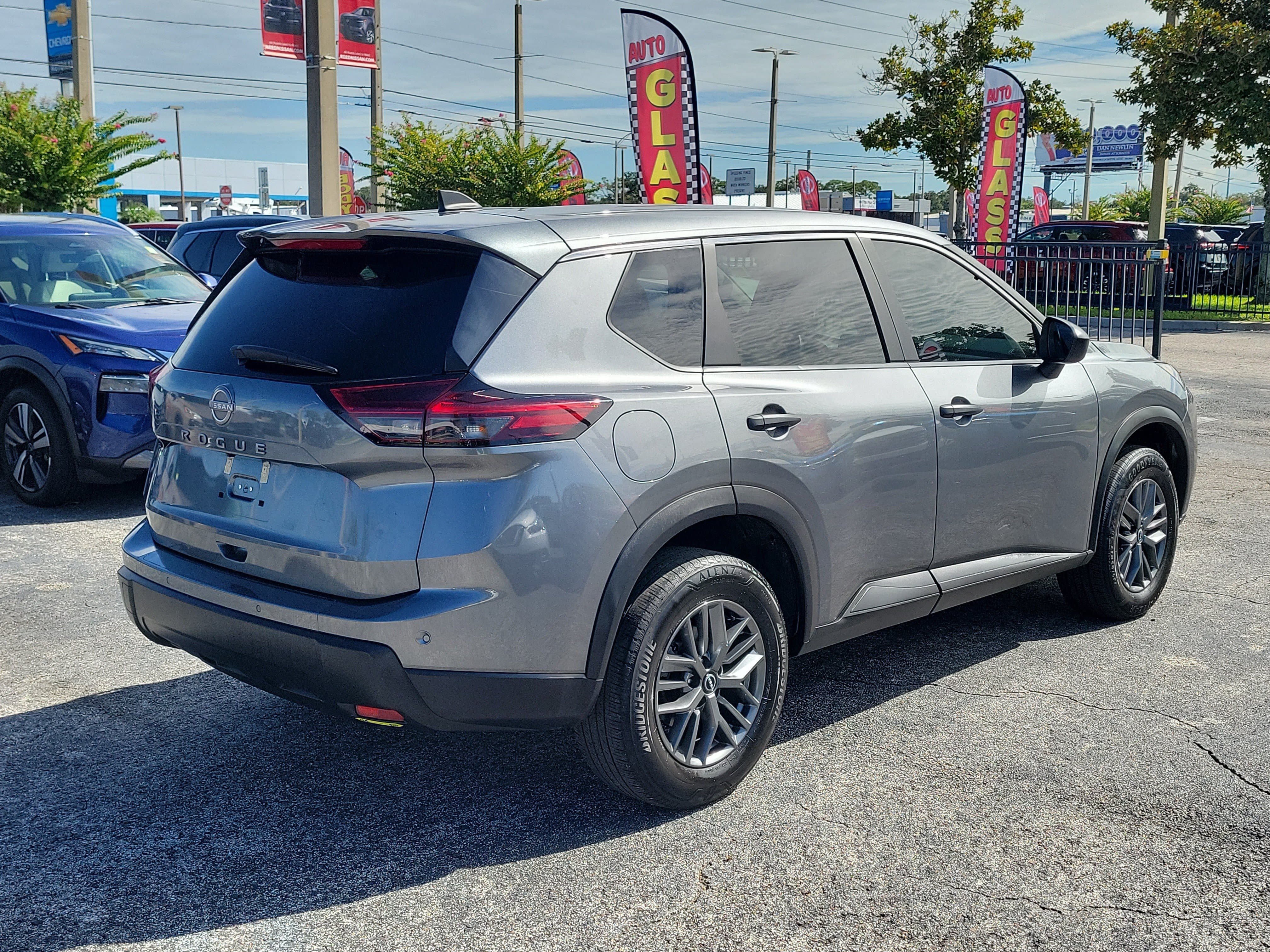 Certified 2024 Nissan Rogue S FWD image 4