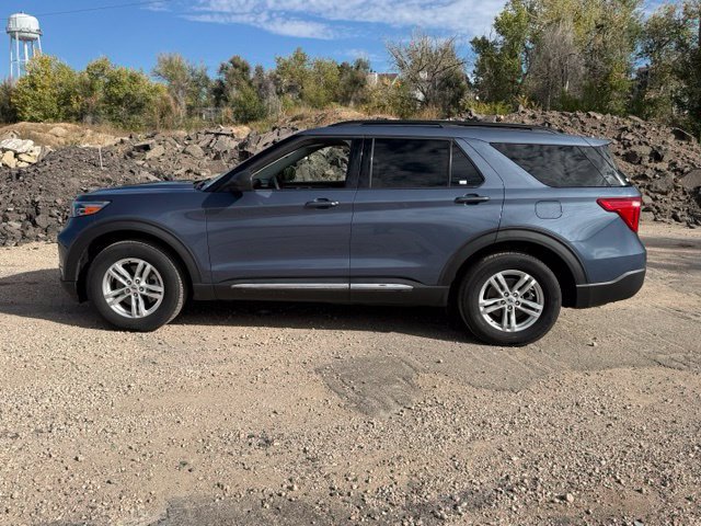 Used 2021 Ford Explorer XLT w/ Equipment Group 202A AWD/4WD image 2