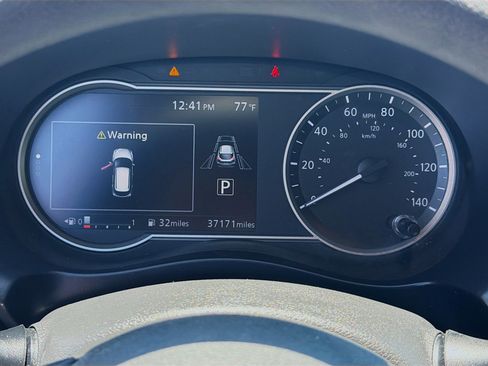 Used 2020 Nissan Kicks SV FWD image 9