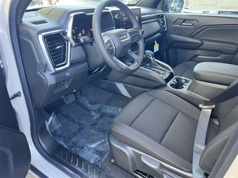 New 2026 GMC Canyon Elevation image 9