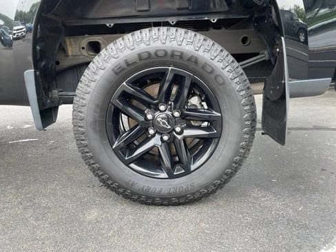 Used 2019 Chevrolet Silverado 1500 Custom Trail Boss AWD/4WD image 30