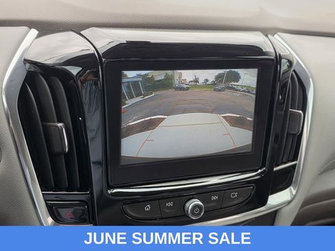 Used 2018 Chevrolet Traverse LT FWD image 16