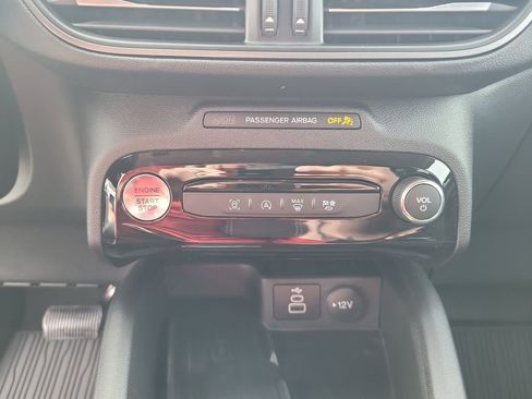 New 2025 Ford Escape Active w/ Active Premium Tech Pack image 19