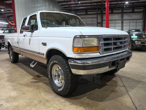 Used 1997 Ford F250 XLT image 12