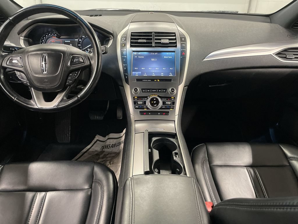 Used 2020 Lincoln MKZ FWD image 13