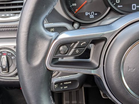 Certified 2024 Porsche 718 Cayman RWD image 9