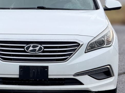 Used 2015 Hyundai Sonata SE w/ Option Group 09 image 12