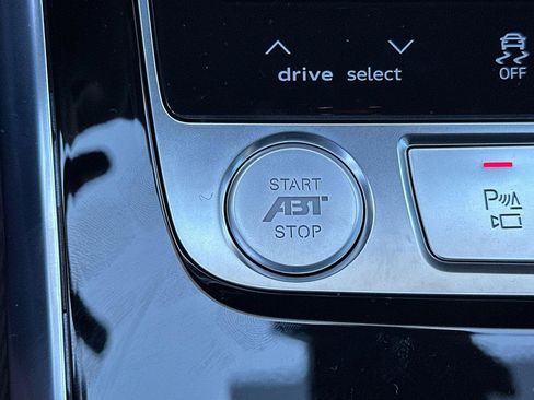 Used 2025 Audi RS Q8 performance image 21