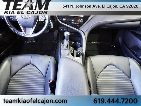 Used 2020 Toyota Camry SE w/ Carpet Mat Package image 20