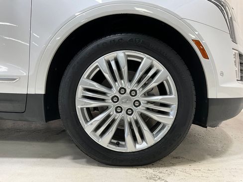 Used 2019 Cadillac XT5 Premium Luxury w/ Driver Assist Package image 10