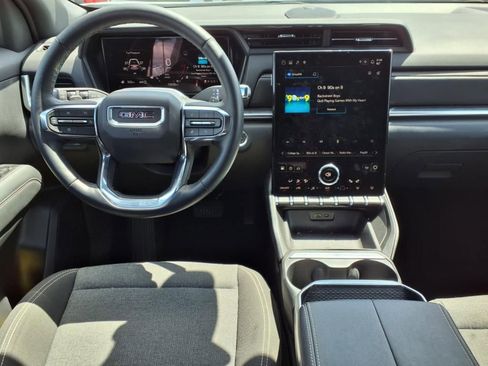 Used 2025 GMC Terrain Elevation image 9