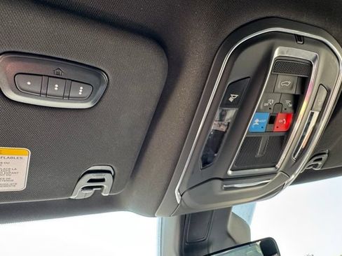 Used 2024 Jeep Wagoneer Series II w/ Flexible Seating Group RWD image 22