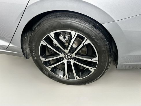 Used 2024 Volkswagen Jetta Sport FWD image 11