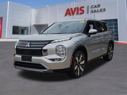 Used 2025 Mitsubishi Outlander SE