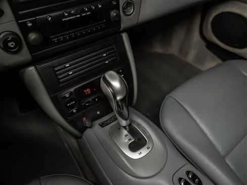 Used 2001 Porsche 911 Cabriolet image 33