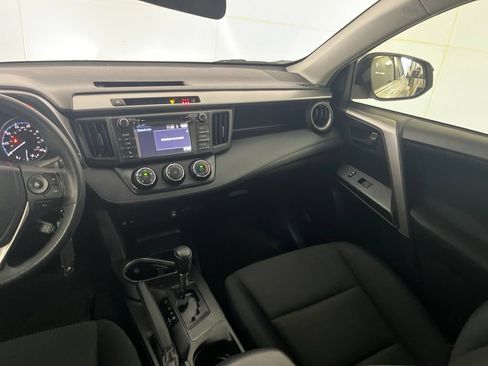 Used 2017 Toyota RAV4 LE w/ All Weather Liner Package FWD image 33