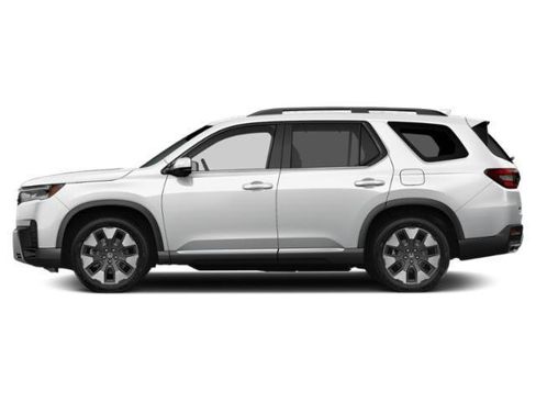 New 2026 Honda Pilot Touring image 2