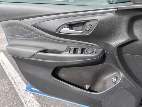 Used 2025 Buick Envista Sport Touring w/ Convenience I Package FWD image 13