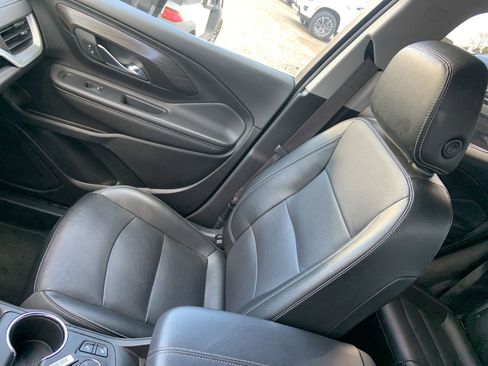 Certified 2023 GMC Terrain SLT w/ Elevation Edition image 17