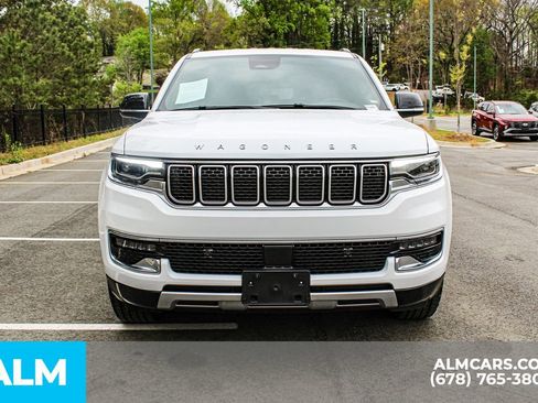 Used 2024 Jeep Wagoneer Series II w/ Flexible Seating Group image 10