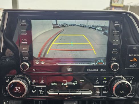 Used 2021 Toyota Highlander Limited image 26