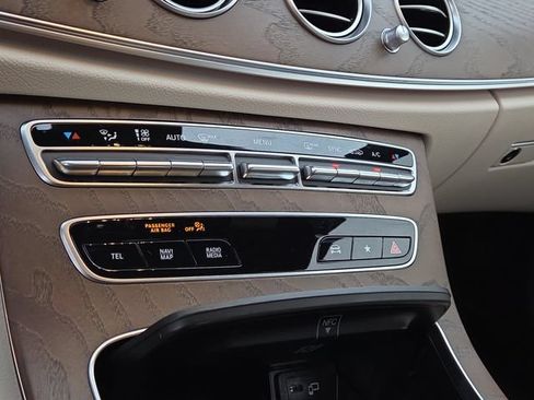 Used 2023 Mercedes-Benz E 350 4MATIC Sedan image 15