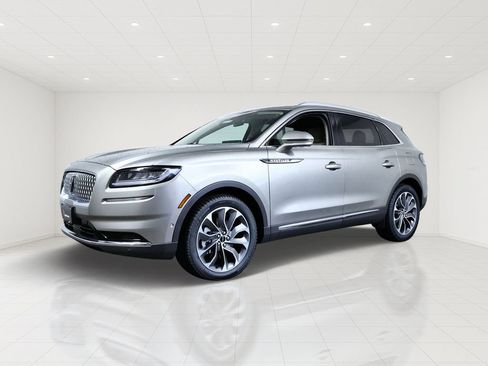 Certified 2023 Lincoln Nautilus Reserve w/ Equipment Group 201A AWD/4WD image 2