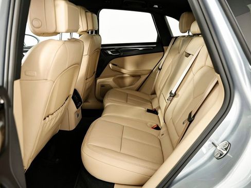 New 2026 Porsche Macan image 29