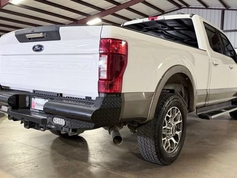 Used 2020 Ford F250 Lariat w/ Lariat Value Package AWD/4WD image 3