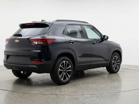 Used 2025 Chevrolet TrailBlazer LT image 9