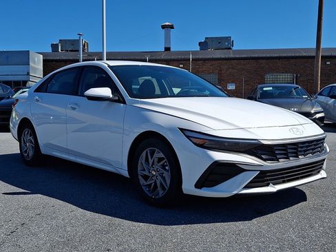 New 2026 Hyundai Elantra Blue image 3