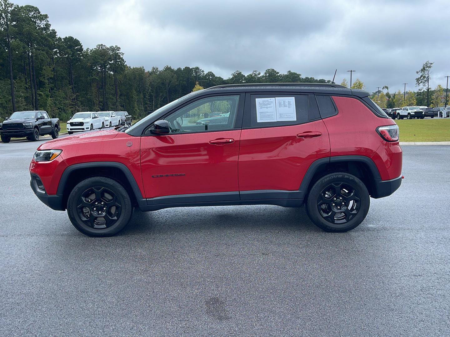 Used 2023 Jeep Compass Trailhawk AWD/4WD image 4