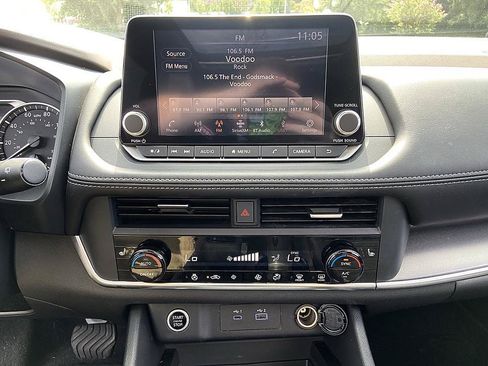 Certified 2023 Nissan Rogue SV w/ SV Premium B Package FWD image 25