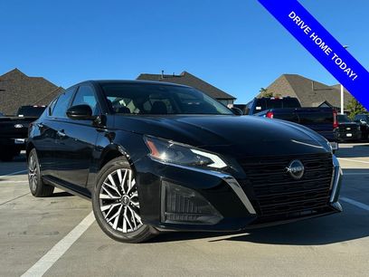 Used 2023 Nissan Altima 2.5 SV