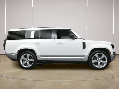 Used 2023 Land Rover Defender 130 First Edition AWD/4WD image 29
