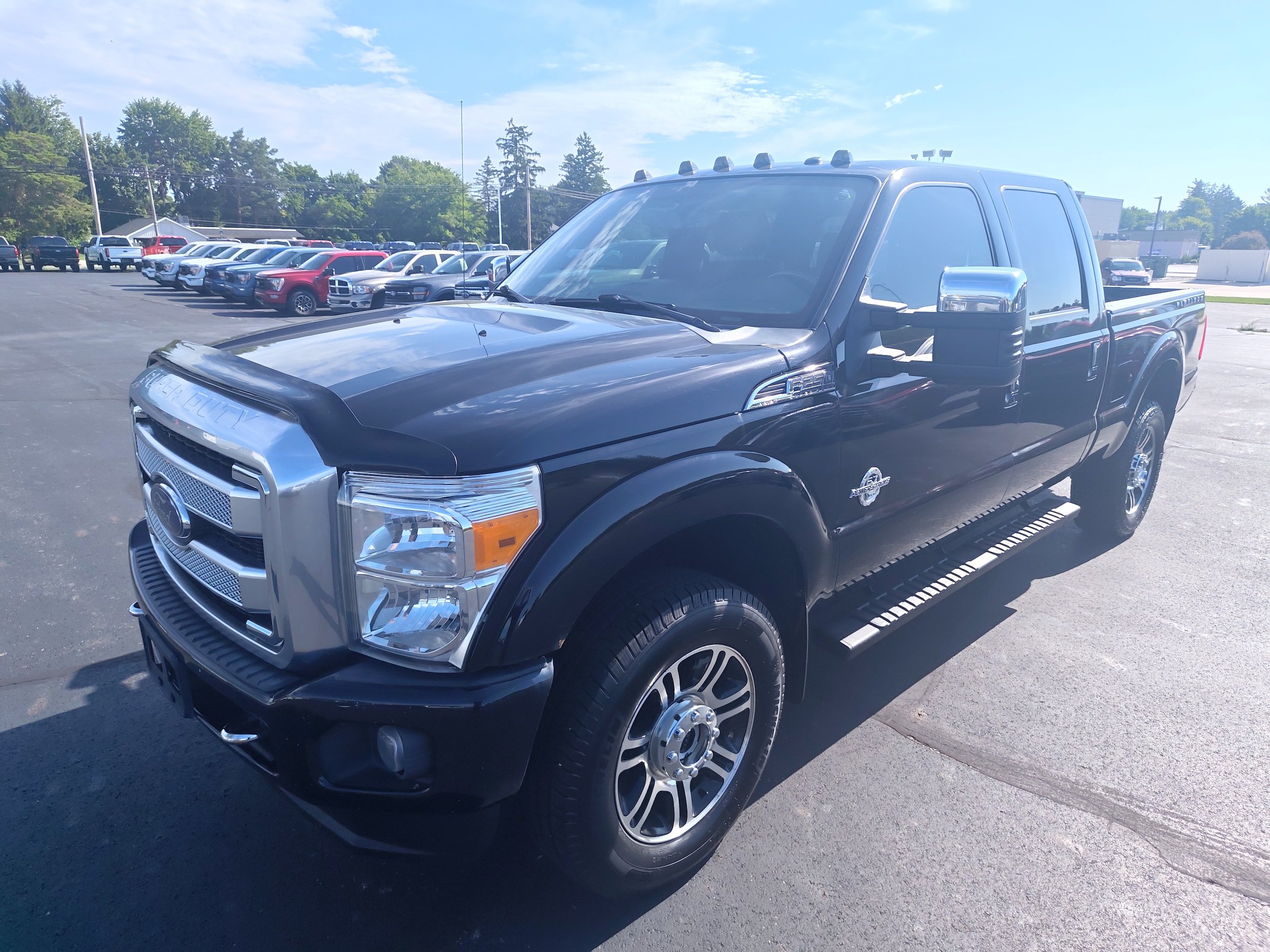 Used 2016 Ford F250 Platinum w/ Platinum Package AWD/4WD image 2