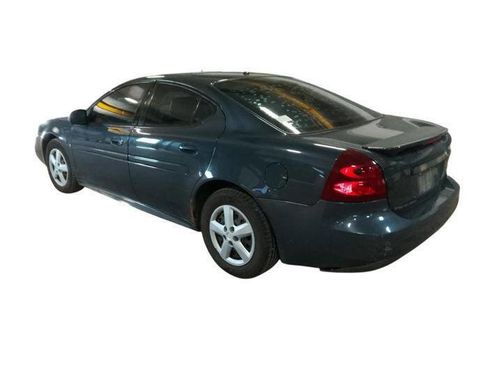 Used 2008 Pontiac Grand Prix w/ Premium Package FWD image 3