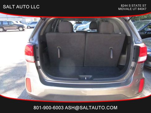 Used 2015 Kia Sorento LX image 17