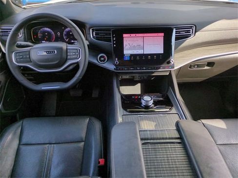 Used 2024 Jeep Wagoneer Series II image 14