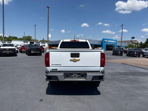 Used 2019 Chevrolet Colorado W/T w/ WT Convenience Package RWD image 4