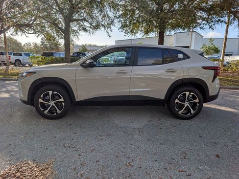 New 2026 Chevrolet Trax RS w/ Driver Confidence Package image 5