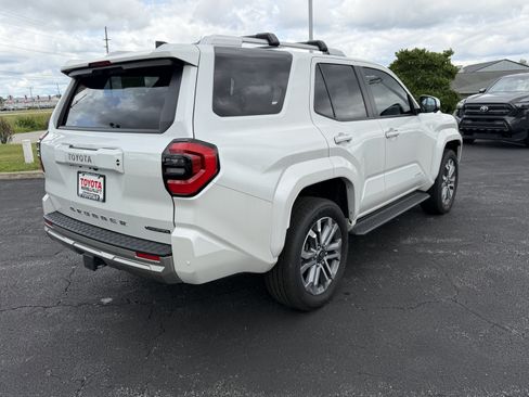 Used 2025 Toyota 4Runner Limited AWD/4WD image 11