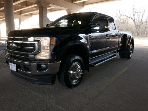 Used 2022 Ford F350 XLT w/ XLT Value Package image 25