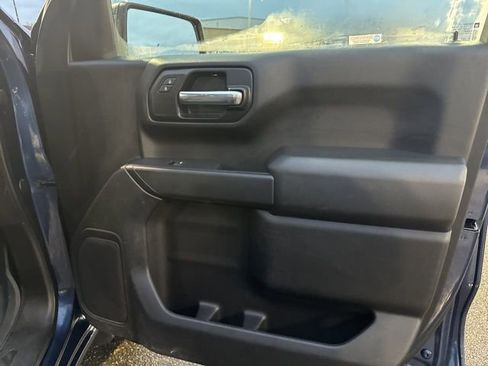 Used 2021 Chevrolet Silverado 1500 Custom image 12