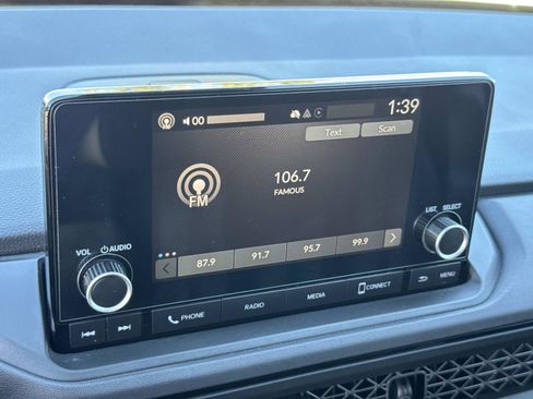 Certified 2025 Honda Accord SE image 14